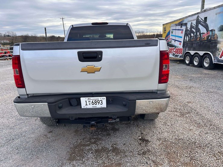 2012-chevrolet-silverado-1500-image-18