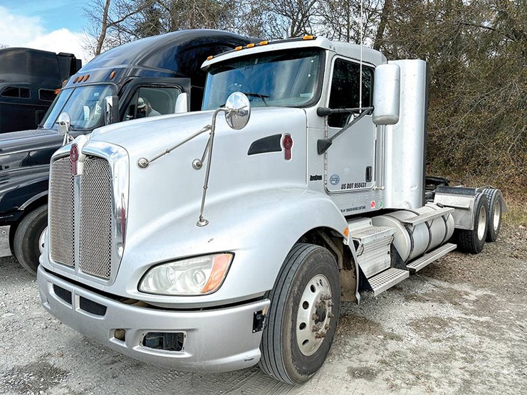 2014-kenworth-t660-image-1