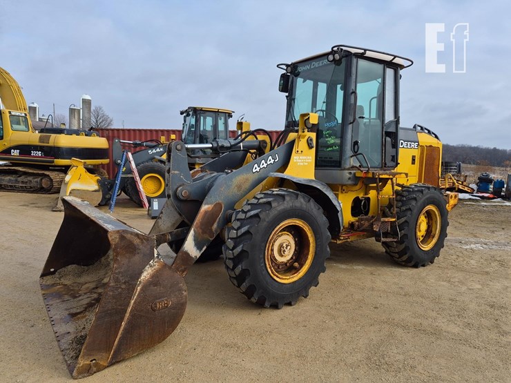 2006-deere-444j-image-1