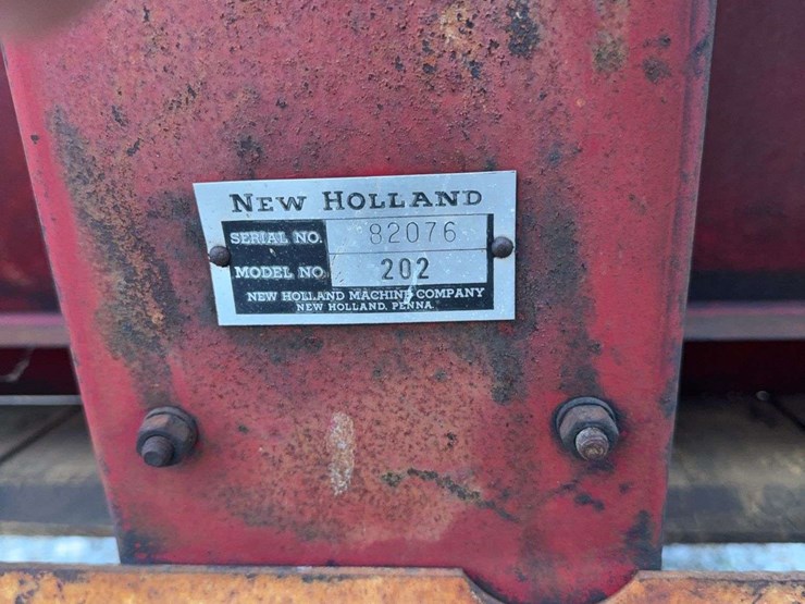 new-holland-202-image-12