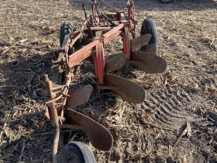 3-bottom-plow-image-2