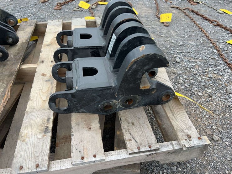 qty-(2)-30-mm-pin-excavator-coupler-image-3