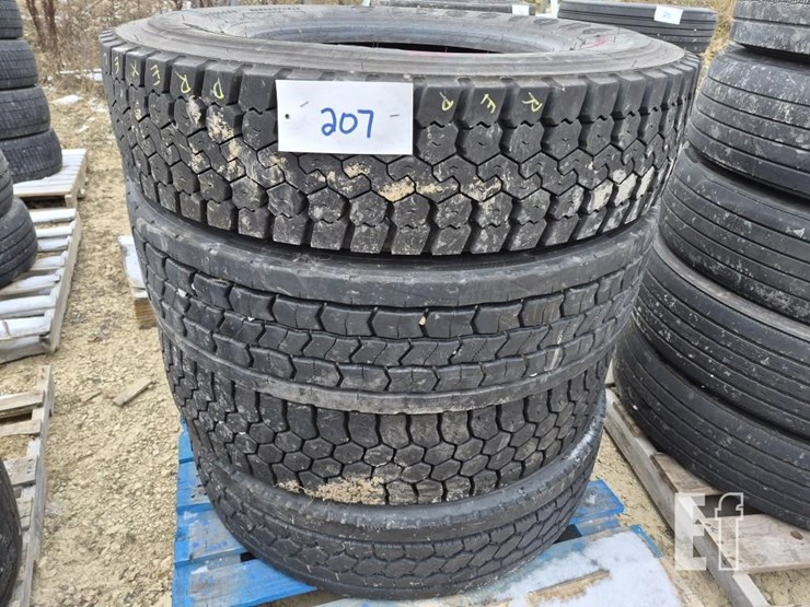 truck-tires-image-1