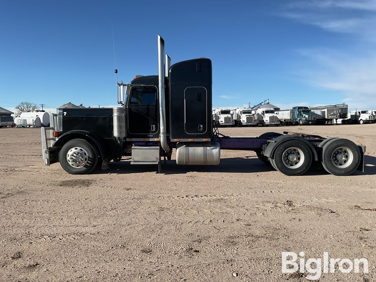 2003-peterbilt-379-image-8