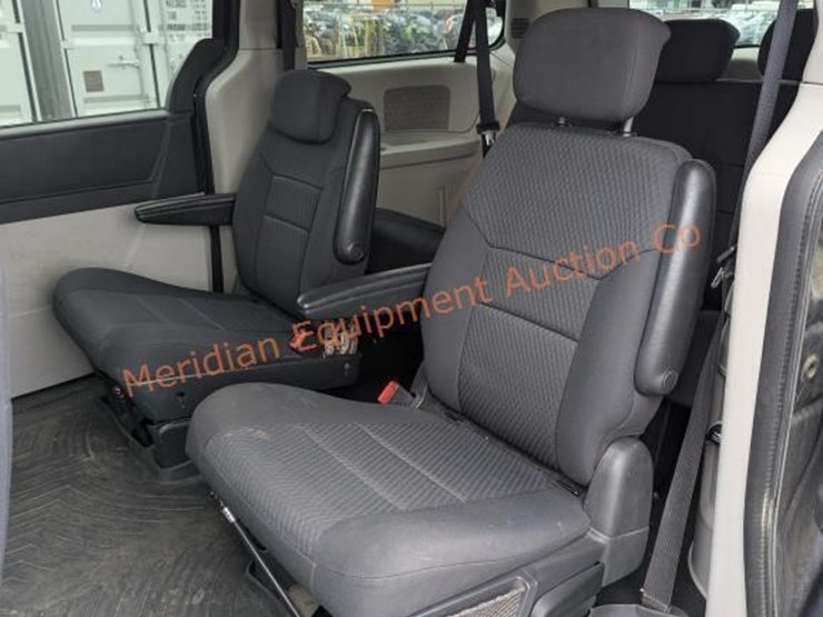 2010-dodge-caravan-se-image-21