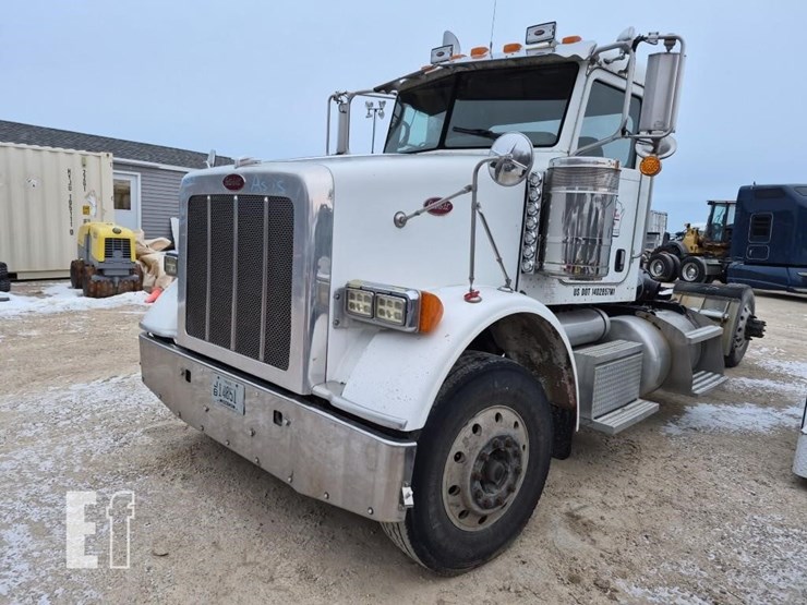 2008-peterbilt-365-image-2