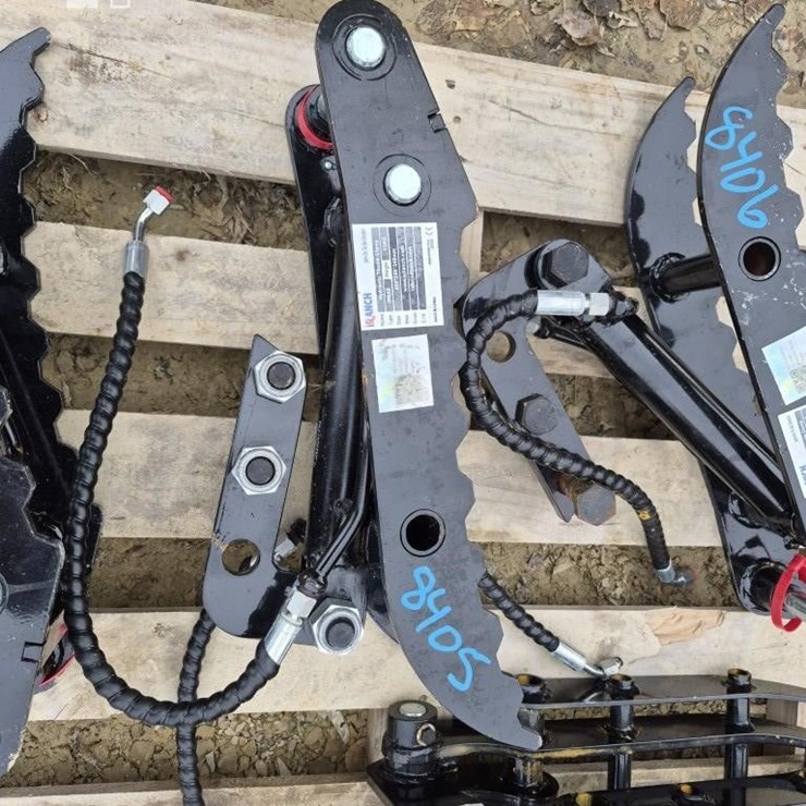 SDLANCH MINI EXCAVATOR HYDRAULIC THUMB CLAMP