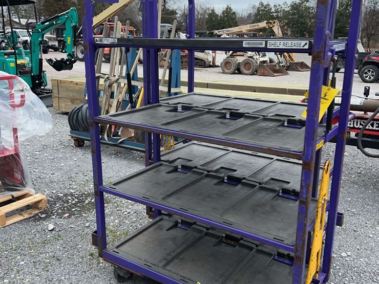 qty-(2)-industrial-rolling-carts-image-2