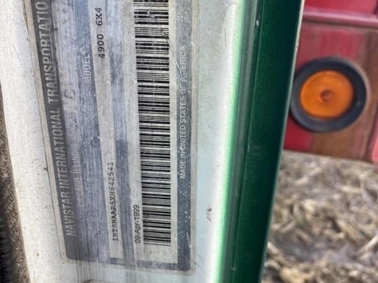 international-4900-image-13