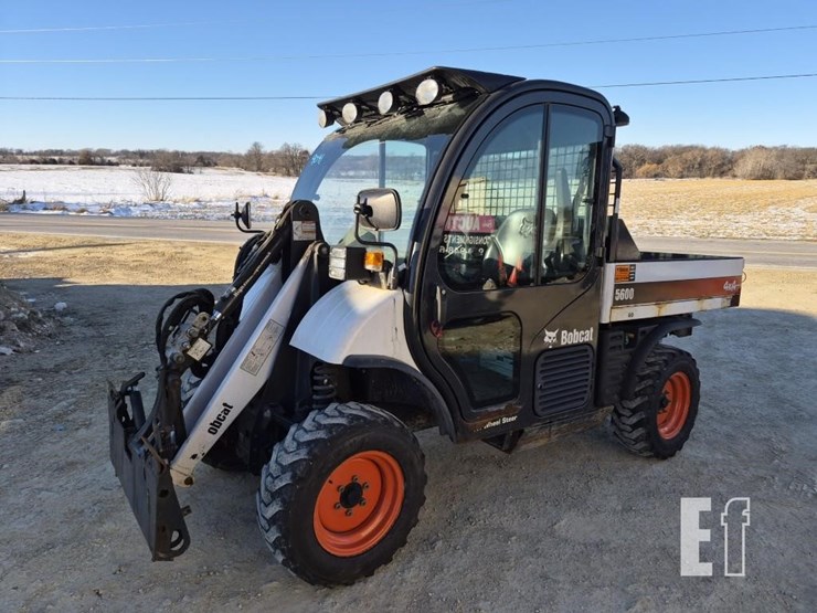bobcat-toolcat-5600-image-1