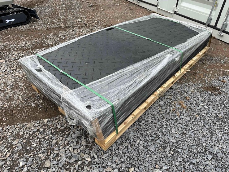 (15)-5'x8'-plastic-mats-image-1