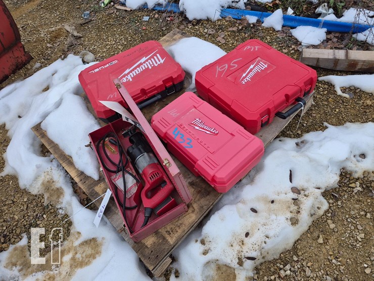 skid-of-milwaukee-tools-image-1