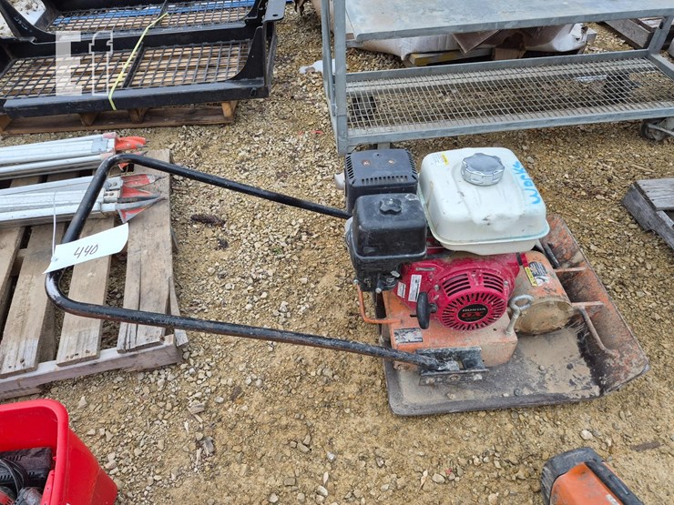 plate-compactor-image-1