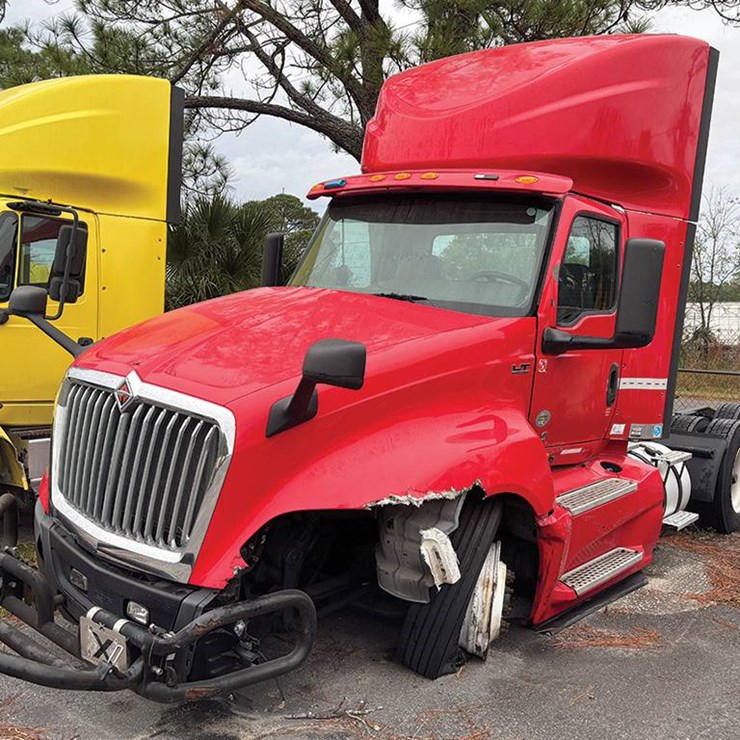 2018 INTERNATIONAL LT