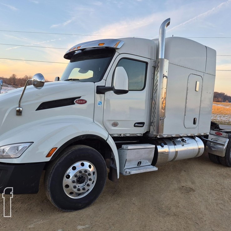 2024 PETERBILT 579