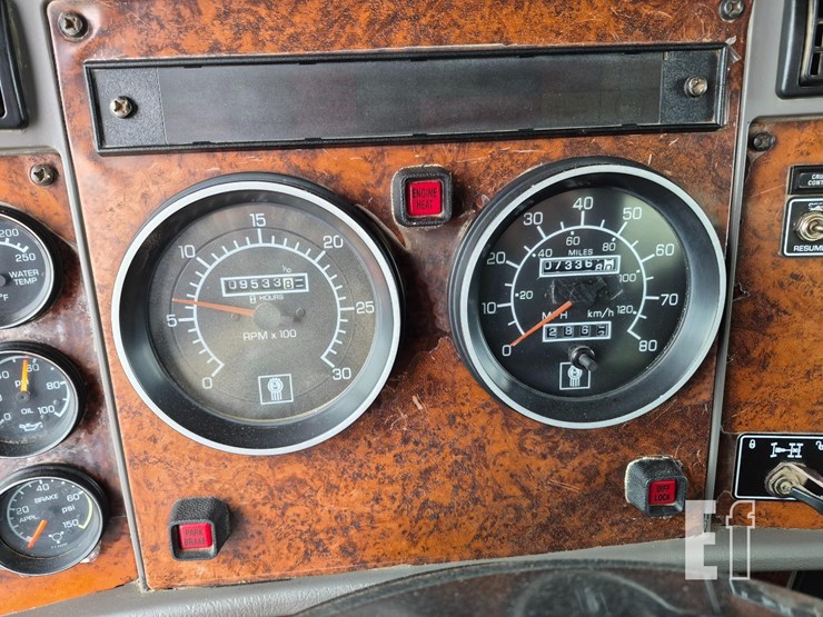 kenworth-t330-image-21