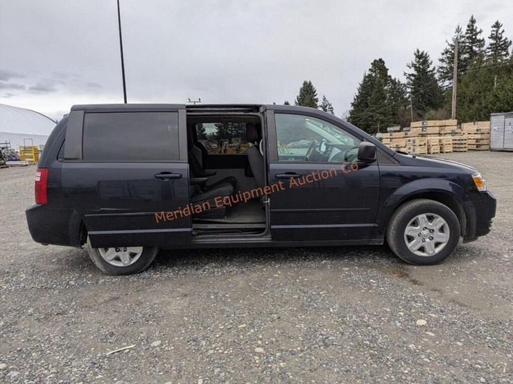 2010-dodge-caravan-se-image-26