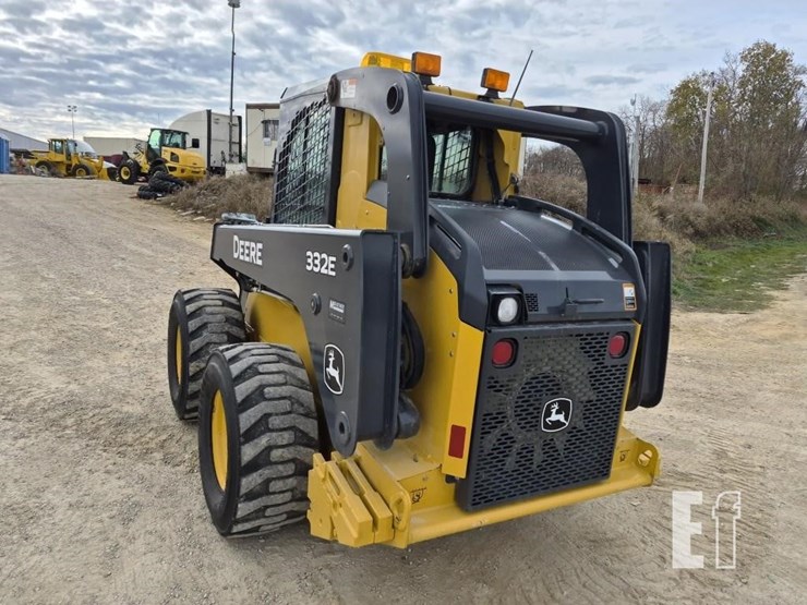 deere-332e-image-13