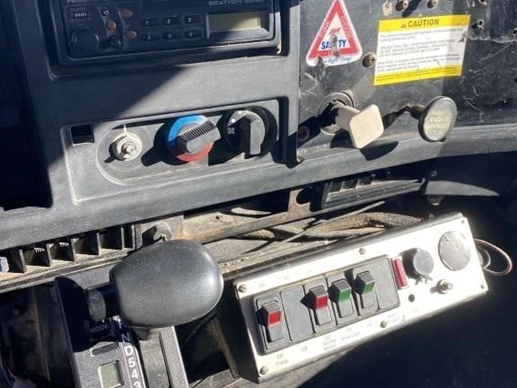 international-4900-image-10