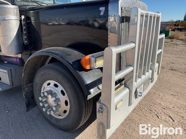 2003-peterbilt-379-image-19