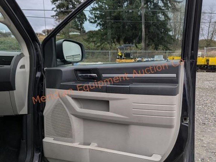 2010-dodge-caravan-se-image-29