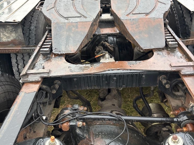 2003-peterbilt-378-image-7