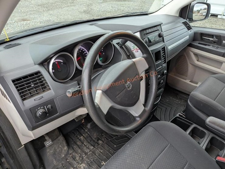 2010-dodge-caravan-se-image-11