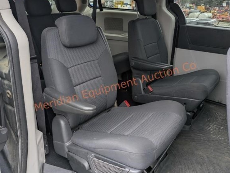 2010-dodge-caravan-se-image-28