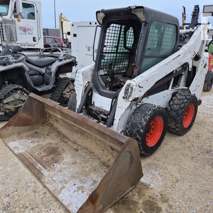 BOBCAT S590