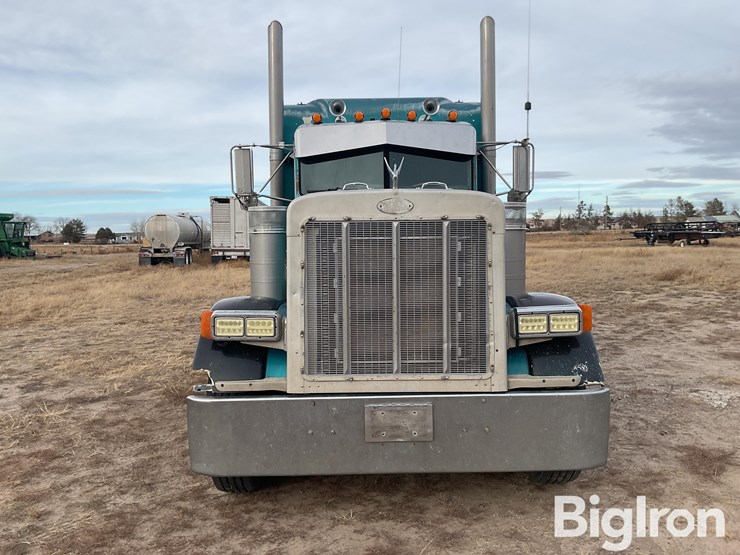 peterbilt-379-image-2