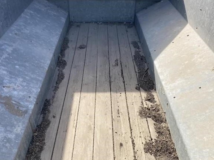 david-bradley-flairbed-wagon-image-3