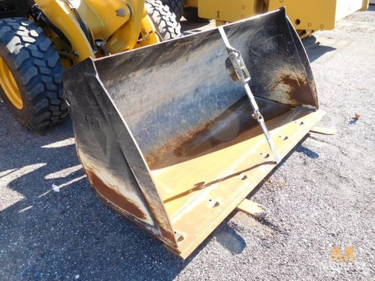 2022-caterpillar-908m-image-7