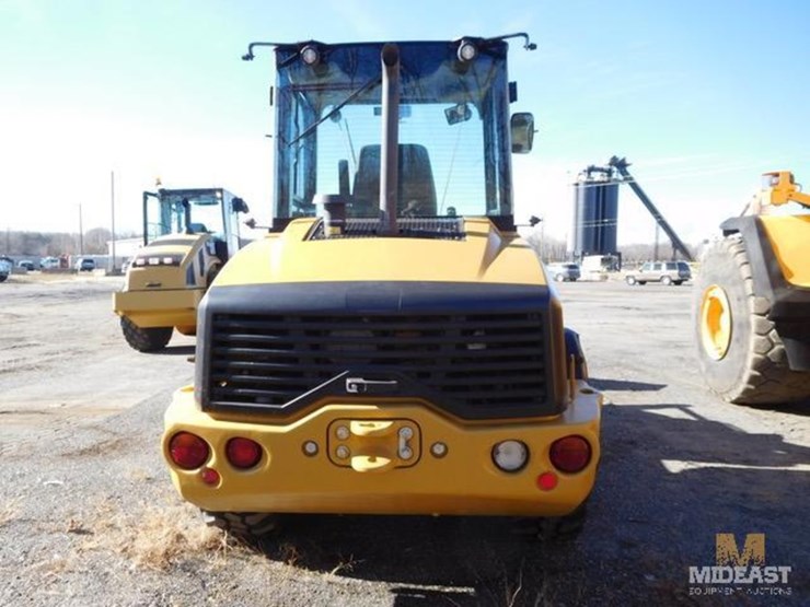 2022-caterpillar-908m-image-3