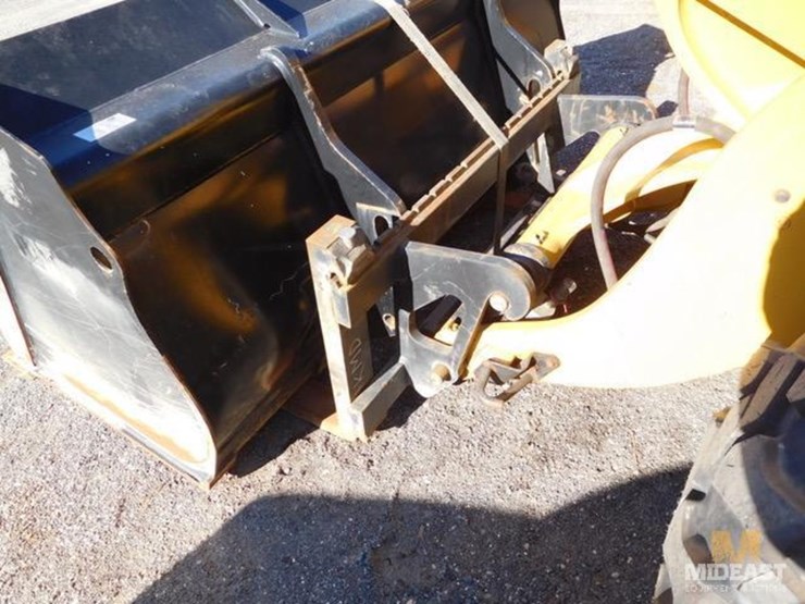 2022-caterpillar-908m-image-8