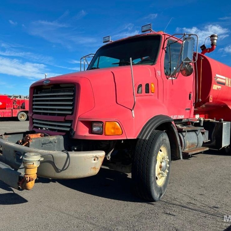 2000 STERLING LT8500