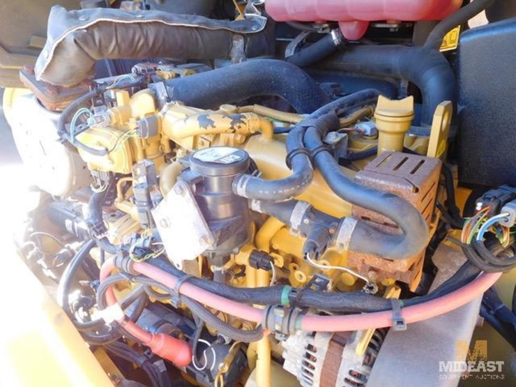 2022-caterpillar-908m-image-10