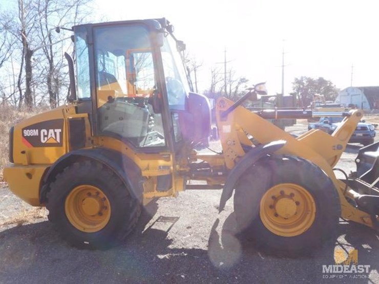 2022-caterpillar-908m-image-5