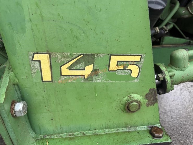 john-deere-2240-image-25