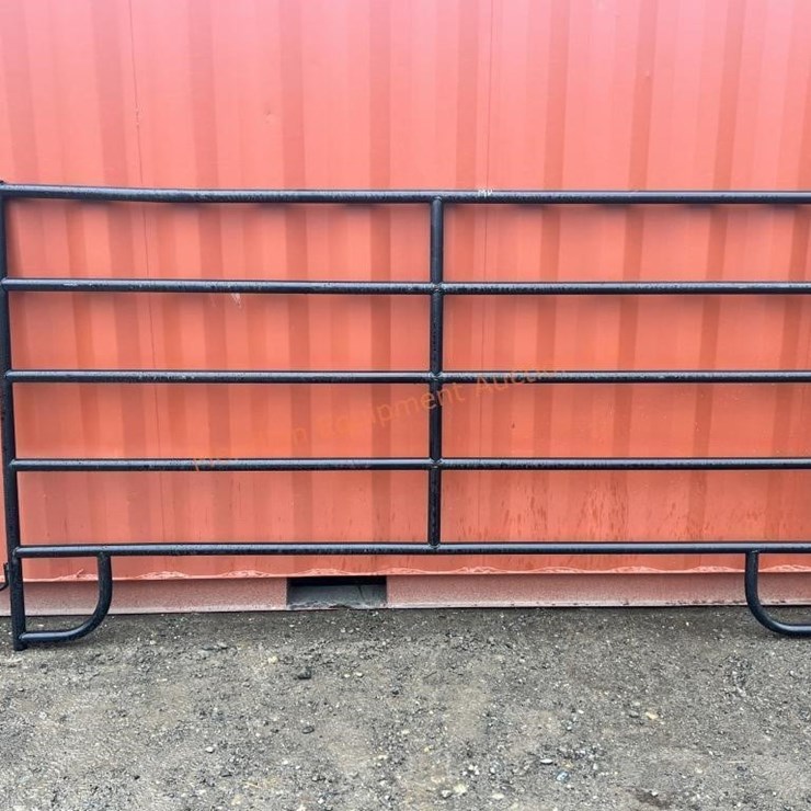 9.5 x 5' MD Cattle Panel New Bid $ X 4