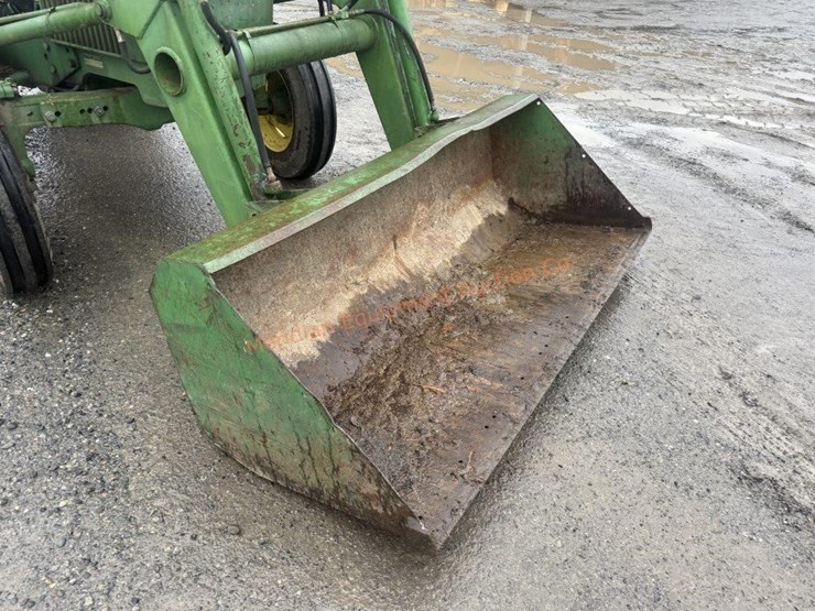 john-deere-2240-image-29