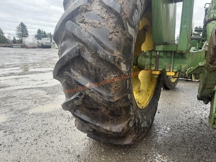 john-deere-2240-image-21