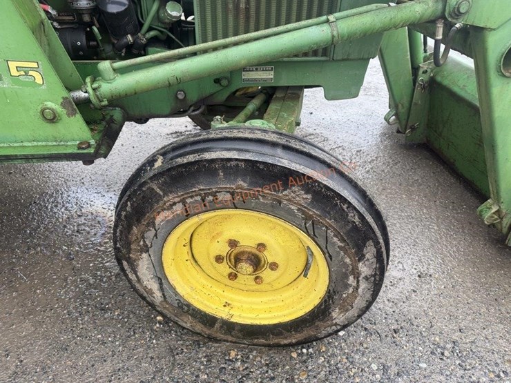 john-deere-2240-image-27