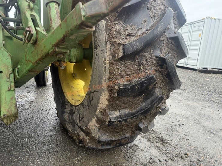 john-deere-2240-image-22