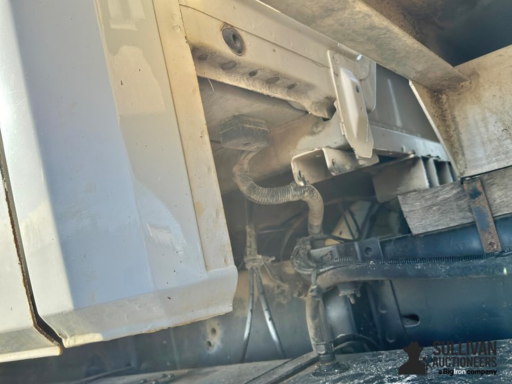 freightliner-fl70-image-18