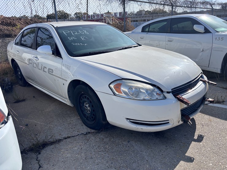 #4-•-2009-chevrolet-impala-image-2