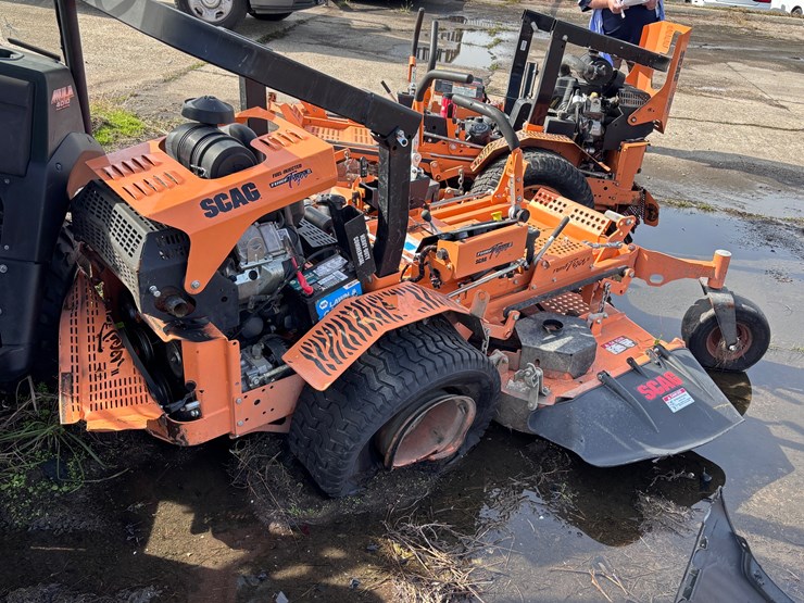 #49-•-2019-turf-tiger-lawnmower-image-2