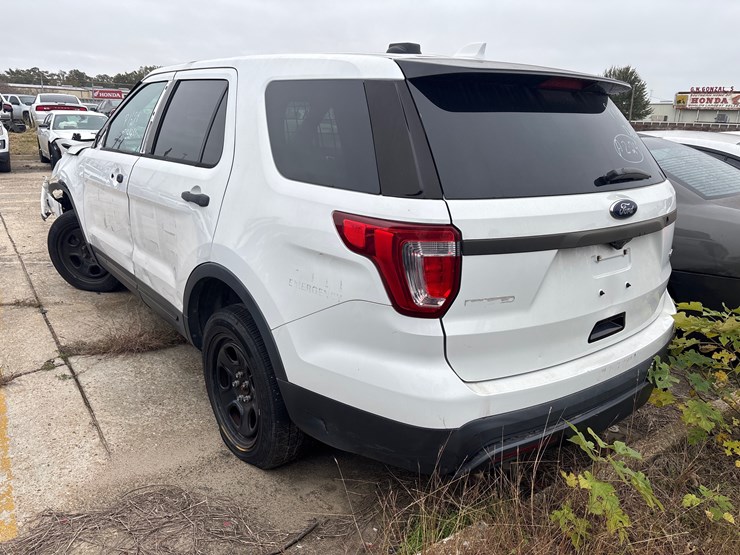 ford-explorer-image-3