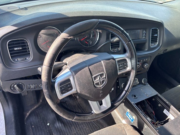 #8-•-2012-dodge-charger-image-9