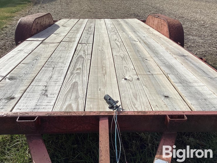 1993-maxwell-16'-t/a-trailer-image-11