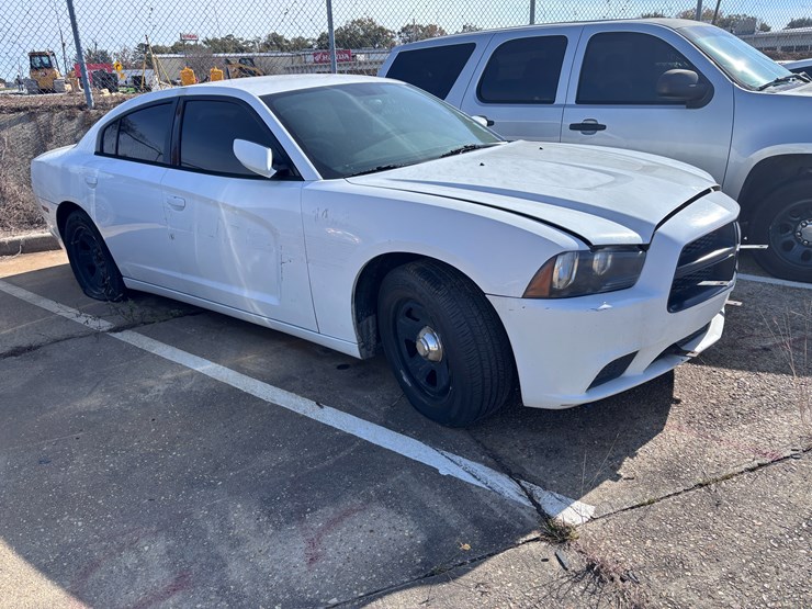 #12-•-2013-dodge-charger-image-2